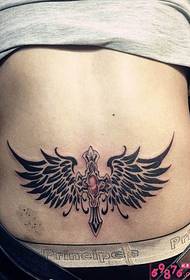rug taille kruis vleugels tattoo foto