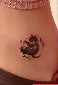 cintura tatuaje de mono de tinta travieso patrón