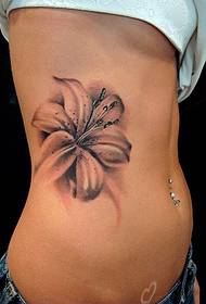 vita femminile bellissimo modello di tatuaggio sexy 71367 - tatuaggio di calamari molto bello in vita