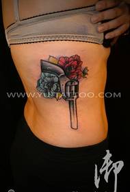 cintura do lado feminino, patrón de tatuaxe de pistola rosa
