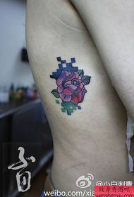 skönhet sid midjan populära pop rose tatuering mönster