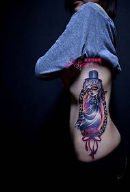 cailín taobh pearsantacht pictiúr doll tattoo