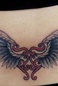 tatuaggio ali di bell'aspetto in vita