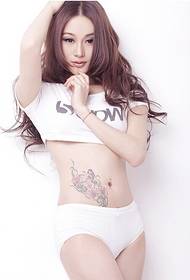 漂亮迷人性感美女模特腰部纹身图案图片