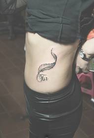 lille friske fjer side talje tatovering billede