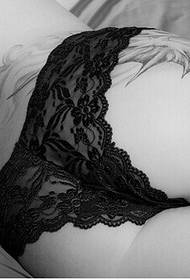 visibile bellezza privata Vita bella immagine di tatuaggio di vite fiore bianco e nero