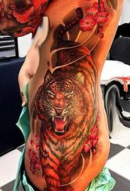 pinggang gambar pola tato harimau sangat mengejutkan