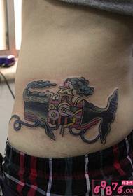 vaļu trenera vidukļa tetovējuma attēls
