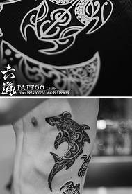 Indian Totem Small Turtle Tattoo Pattern 71395-Awan menguntungkan di sekitar tangan manik-manik seperti pola tato
