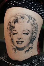 talia po bokach seksowny tatuaż na głowie Monroe