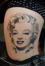 Säit Taille sexy Monroe Kapp Tattoo Bild