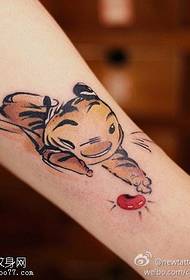 оранжев малък мини тигър сладък модел татуировка