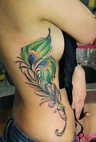 oldalsó derék páva toll tetoválás mintás kép