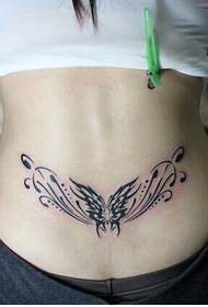 immagine del tatuaggio del totem della farfalla fresca sexy della vita della ragazza graziosa