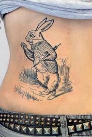 個人的なアリス白ウサギのタトゥー画像