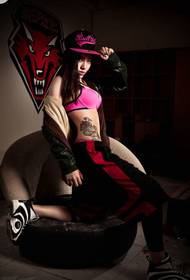 super sexy bèlte pèsonalite ren foto tatoo