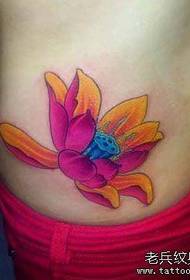 kagandahang baywang napakarilag na kulay ng lotus tattoo pattern