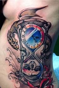Tempo creativo picture foto di apprezzamento del tatuaggio a clessidra
