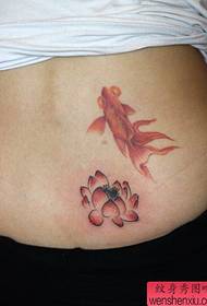 juosmens lotoso auksinės žuvelės tatuiruotės modelis
