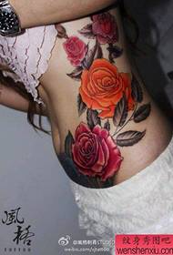 belleza del vientre a la cintura guapo Hermoso patrón de tatuaje de rosa