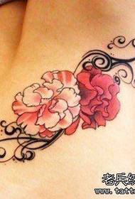 Gambar menunjukkan tatu mengesyorkan corak tatu bunga pinggang warna wanita