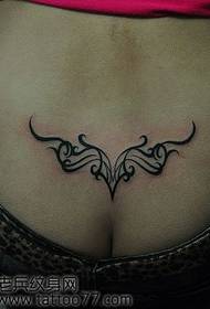 bellissimo modello totem tatuaggio tatuaggio vita