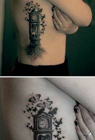 Retro Clock Tree Creative Waist шивээсний зураг