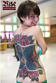 Immagine di modello di tatuaggio di rosa rossa piena di ragazze europee in vita