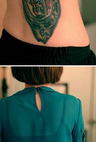ретро креативна слика тетоваже бочног струка са сатом