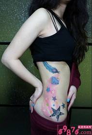 imagen de tatuaje de moda creativa de cintura lateral para niñas