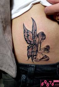 Slika modne tetovaže leptir anđeoski struk