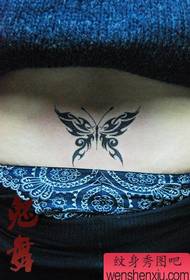 الگوی تاتو پروانه زیبا ، کمر زیبایی