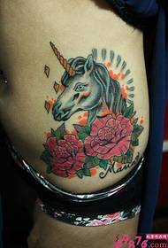 Ang us aka unicorn sa Europa nga rosas nga litrato sa tattoo