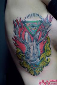 彩色兔子鹿角侧腰纹身创意图片