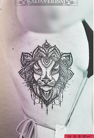 tattoo figure recommended a woman's side waist lion tattoo works