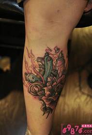 macchina tatuaggio tatuaggio rosa fiore gamba gamba tatuaggio