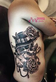 foto tatuaggio teschio retrò orologio da tasca in vita
