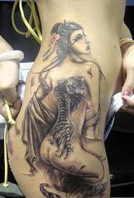 ezenziwe ngezifiso uhlangothi lwesifazane okhalweni oluhle lwephethini yesithombe se-tattoo