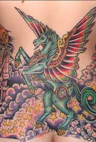 кольоровий малюнок татуювання єдинорога на талії жінки