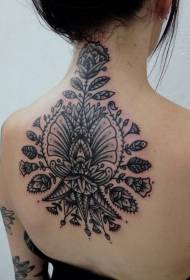 cara atrás estilo barroco negro varios deseños de tatuaxes florais