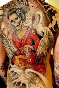 teljes hátulra festett koponya 妓 仙 és 鹤 daru tetoválás mintával