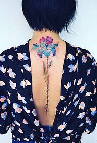 mergaičių nugaros mažas šviežias žydintis tatuiruotės modelis