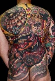 La parte posteriore del nuovo modello di tatuaggio floreale samurai colorato in stile giapponese