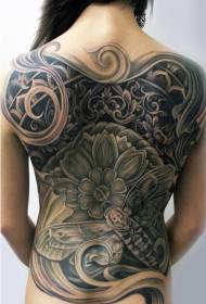 meisje volledige rug vlinder en bloemen zwart grijs tattoo patroon