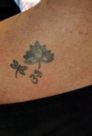 tattoo lotus girl back اللوتس صورة الوشم