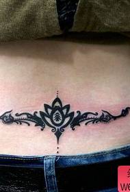 un mudellu di tatuatu di tatuu di cintura assai tonificata