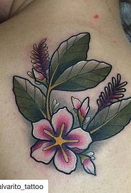 ກັບຄືນໄປບ່ອນຮູບແບບ tattoo floral ສີໂຮງຮຽນໃຫມ່