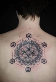 Patrón de tatuaje floral decorativo tribal misterioso negro trasero