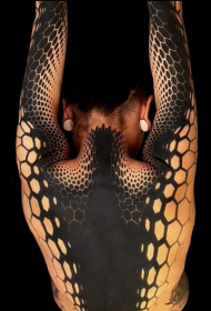 Ryggeometrisk stil sort hexagonal dekorativ tatoveringsmønster