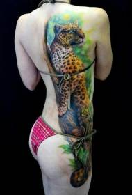 Indietro modello di tatuaggio realistico realistico realistico leopardo e farfalla di colore realistico